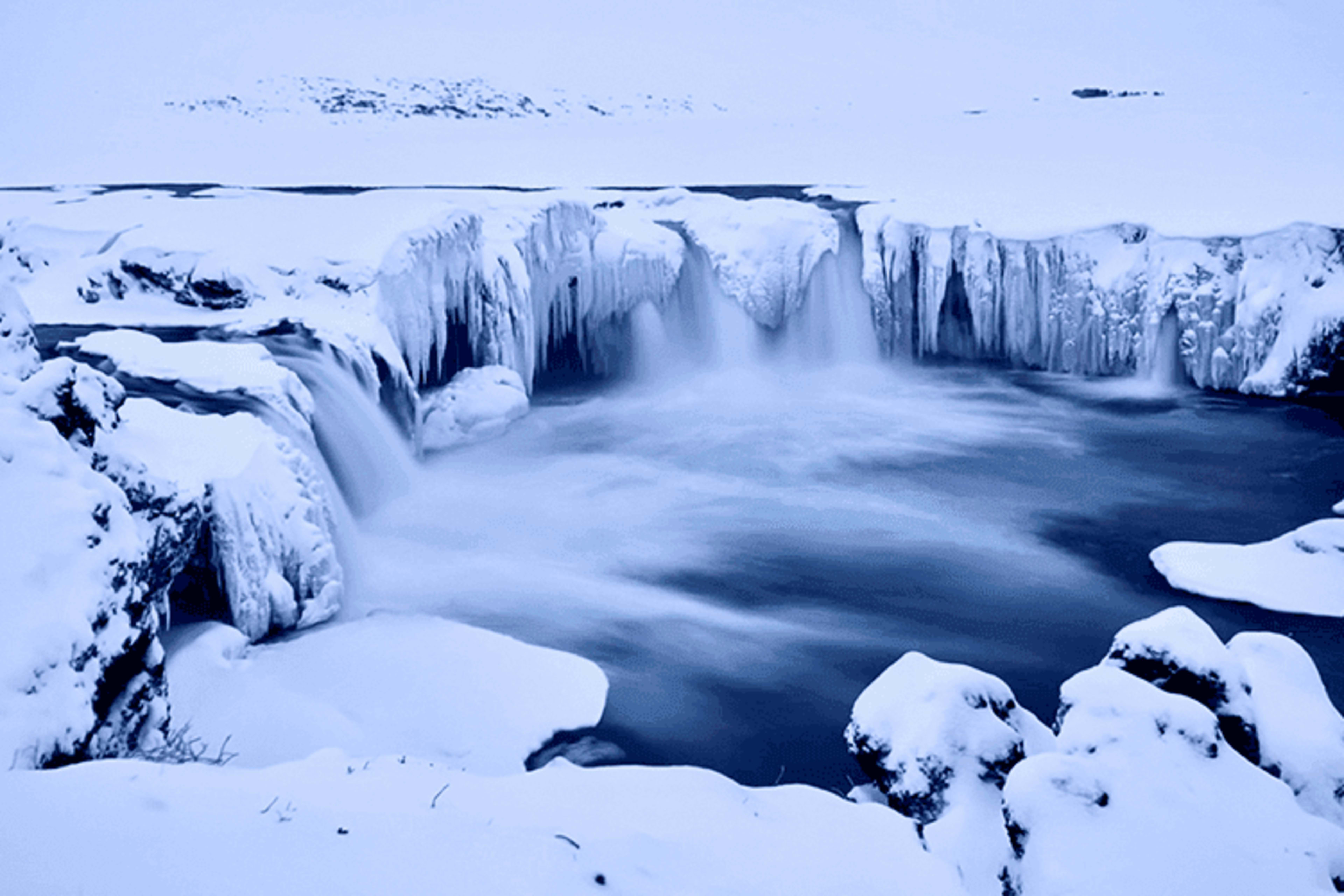 godafoss with thick snow