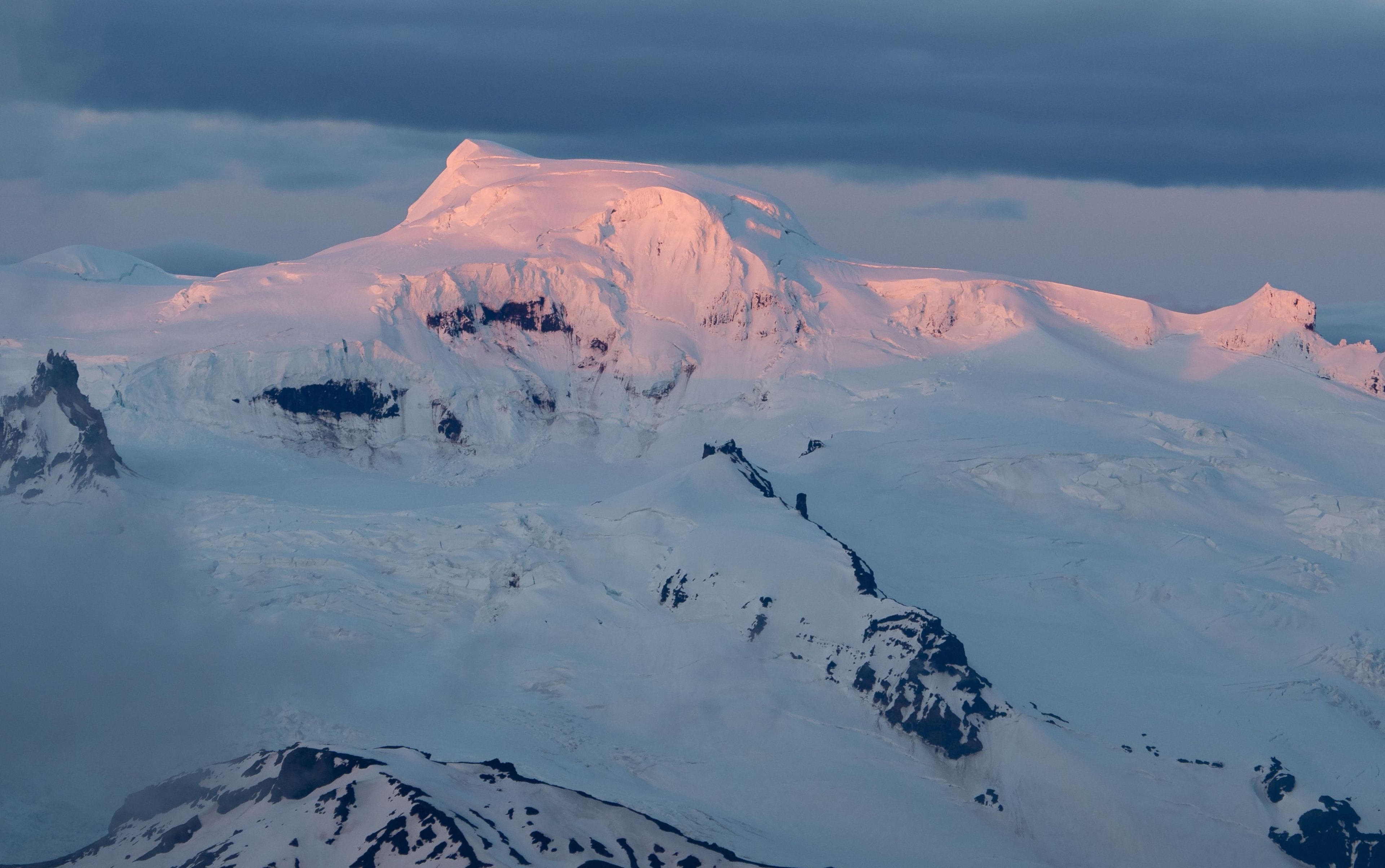 Hvannadalshnjukur peak