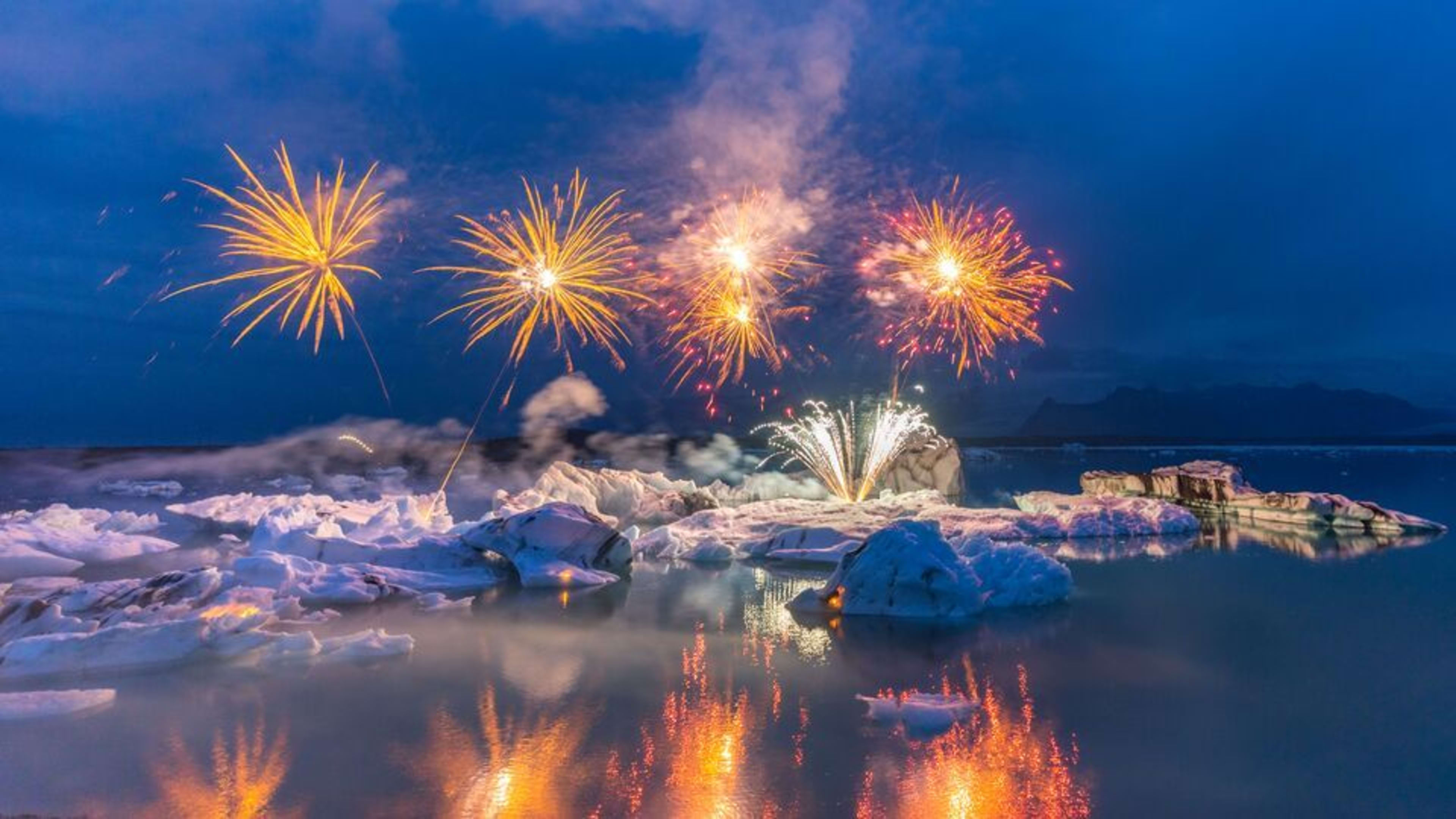 fireworks at jokulsarlon