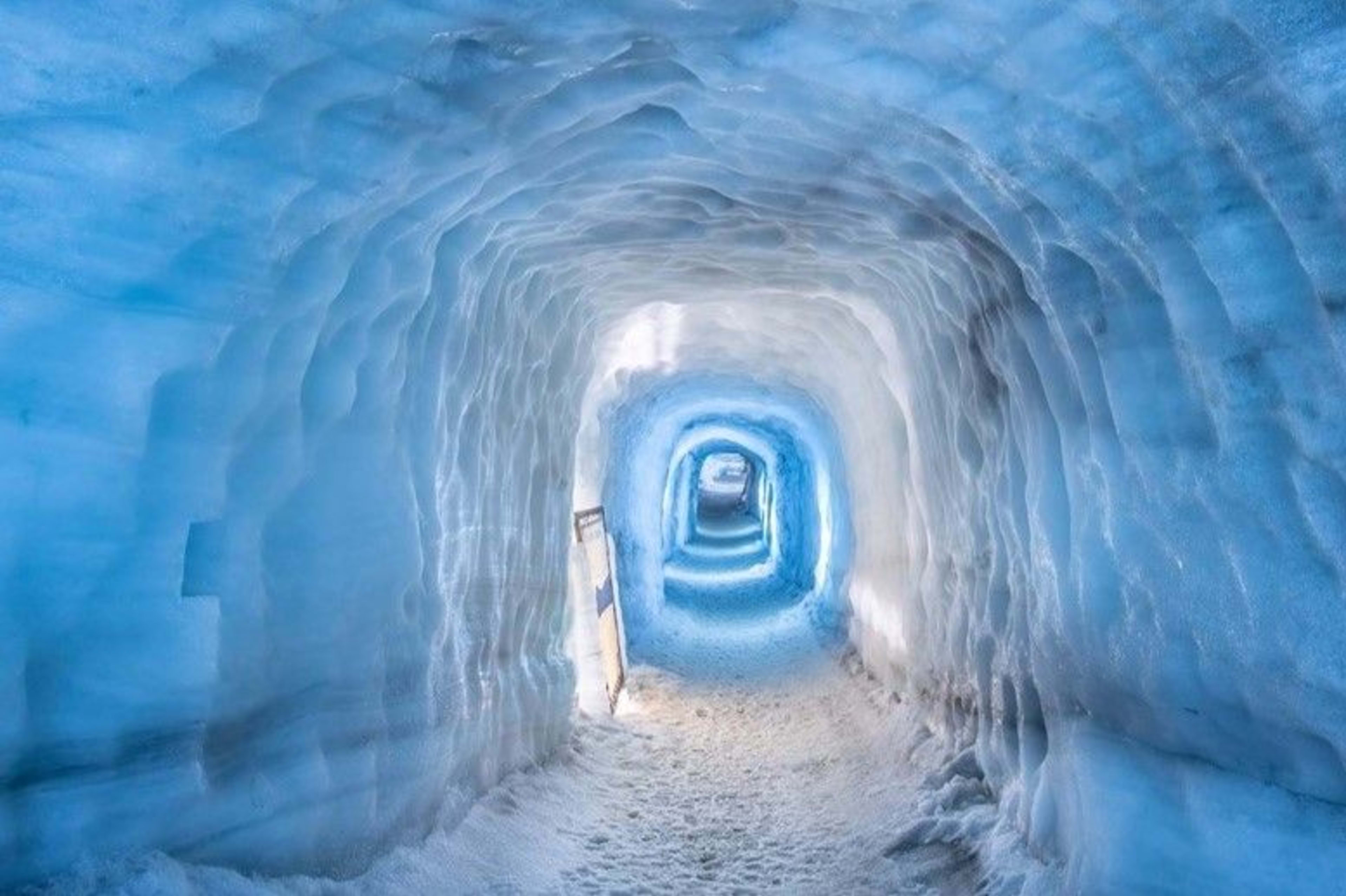 blue langjokull ice tunnel