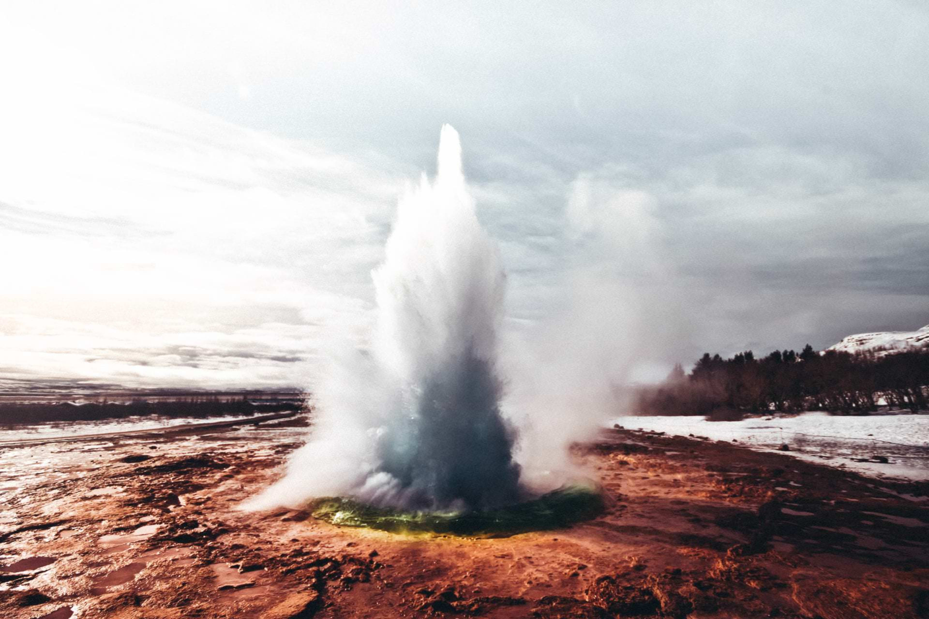 geysir eruption moment