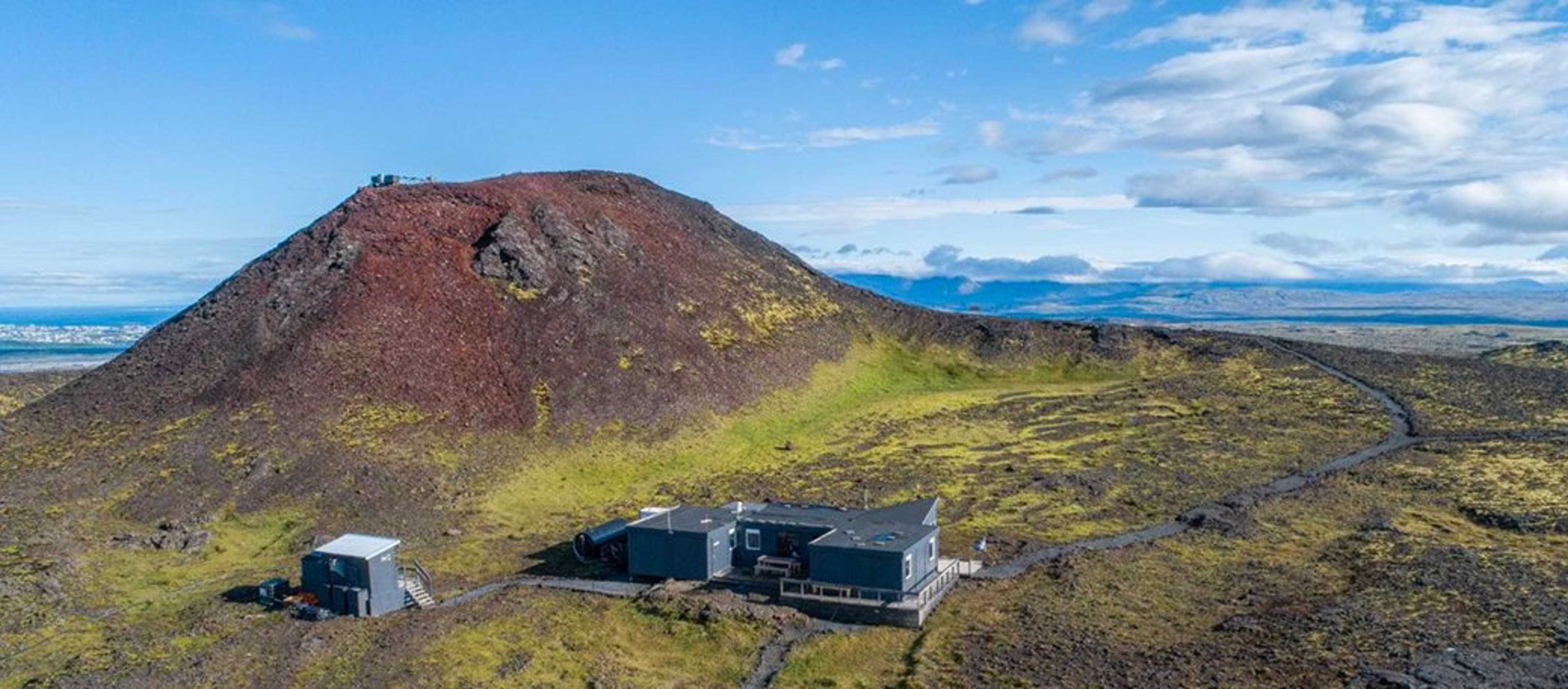 Into the volcano Thrihnukagigur exterior