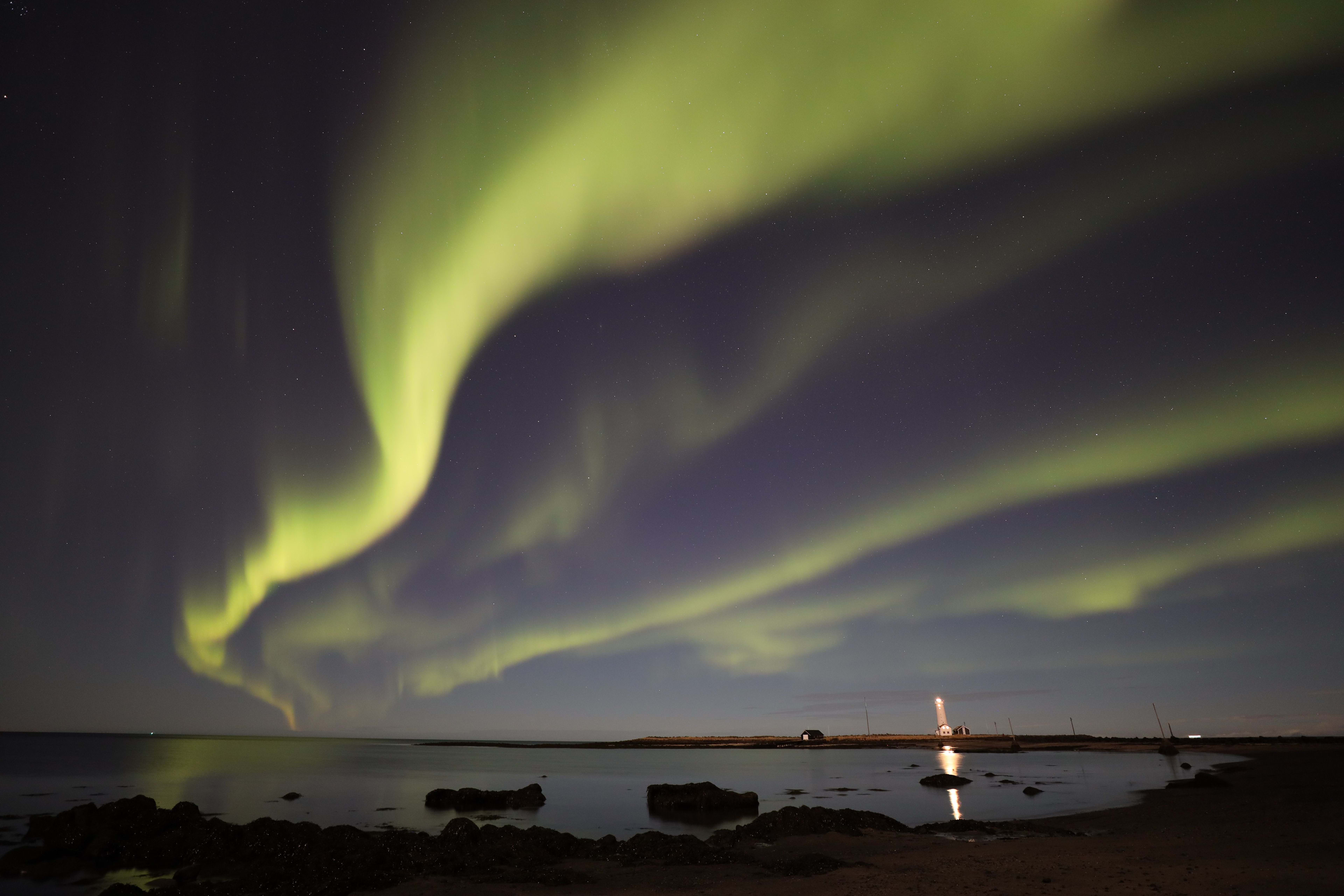 northern lights at grotta beacon