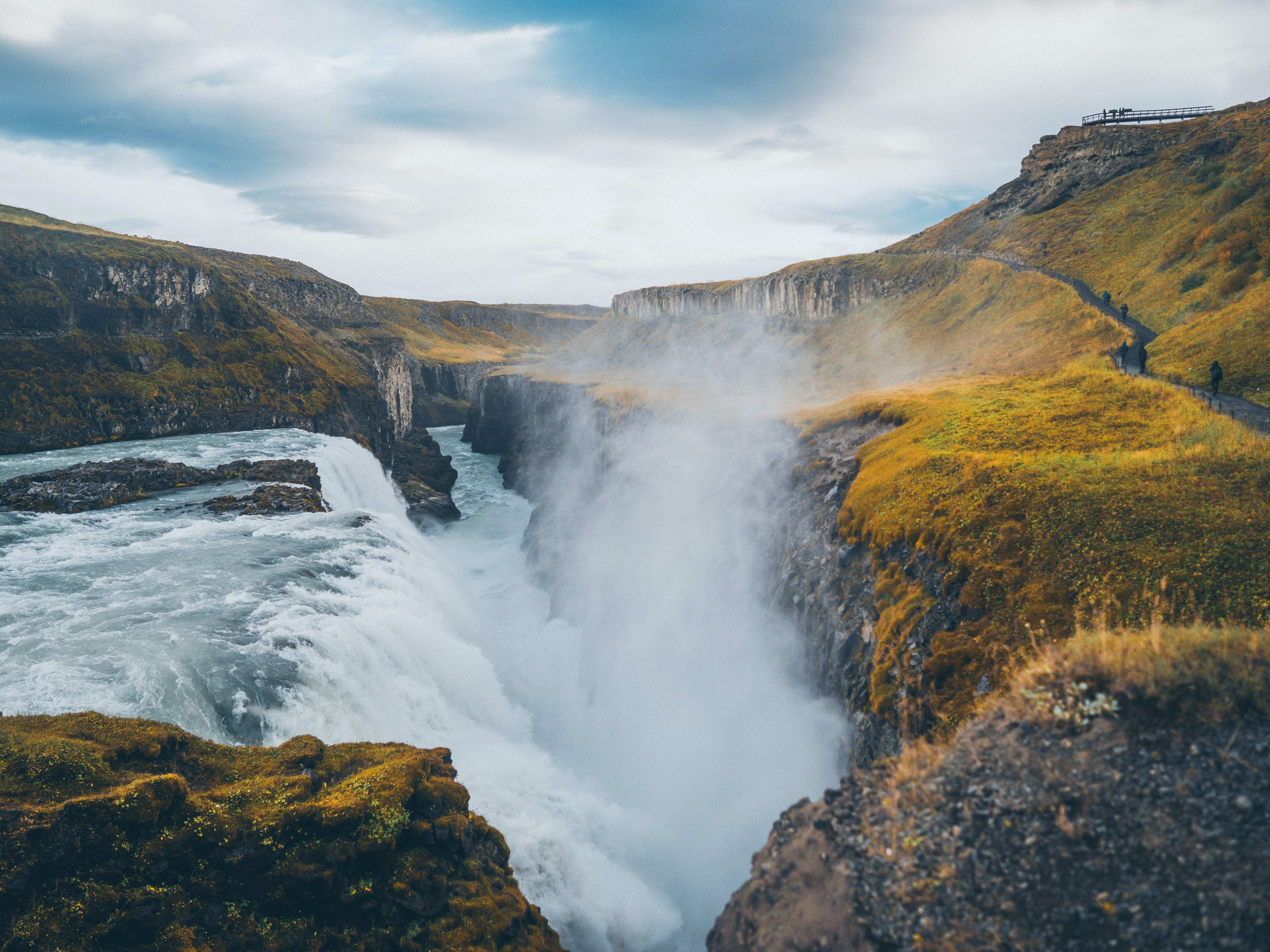 gullfoss with splash in golden circle