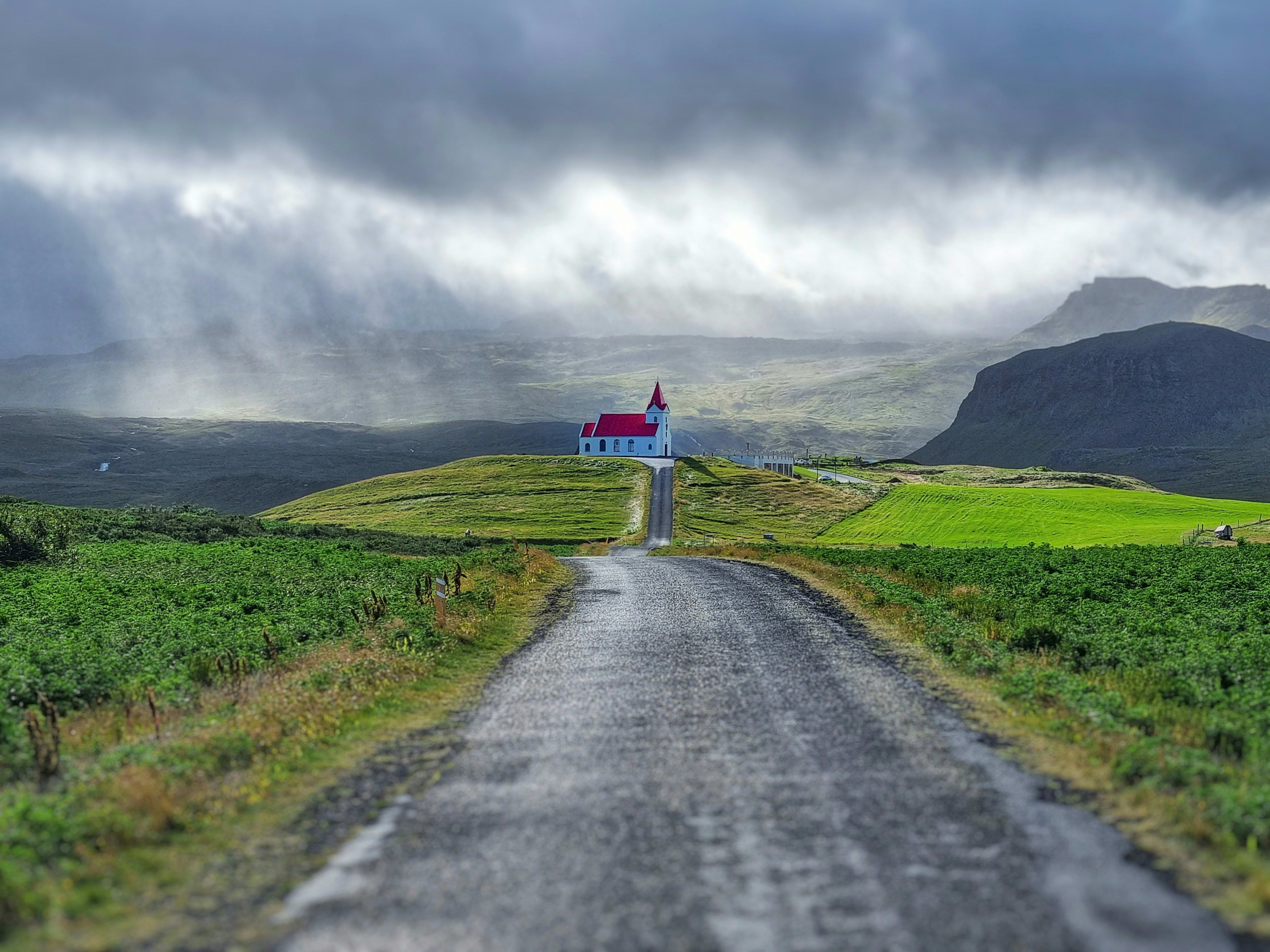 Ingjaldsholskirkja church