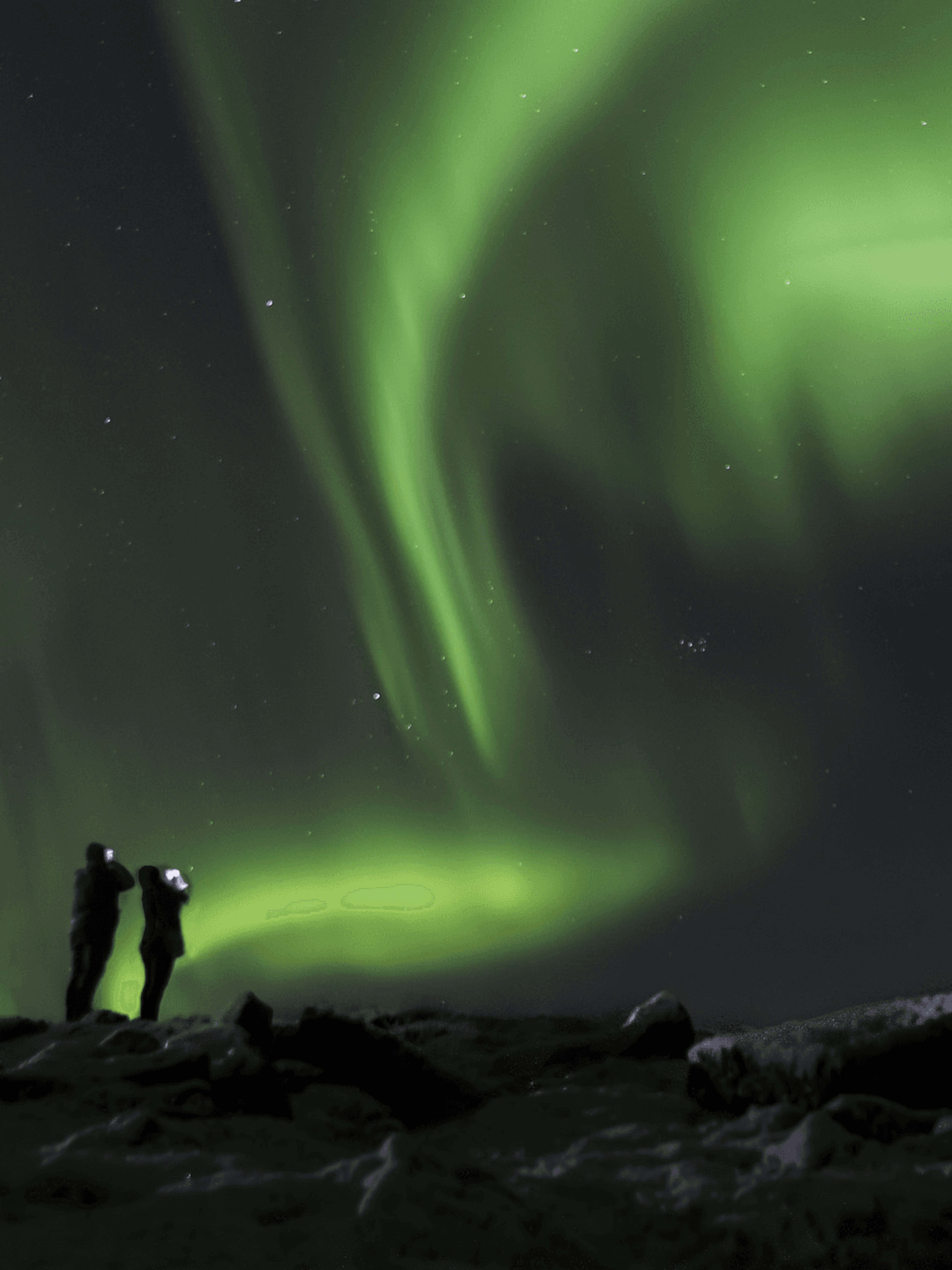 northern lights chasing by minibus