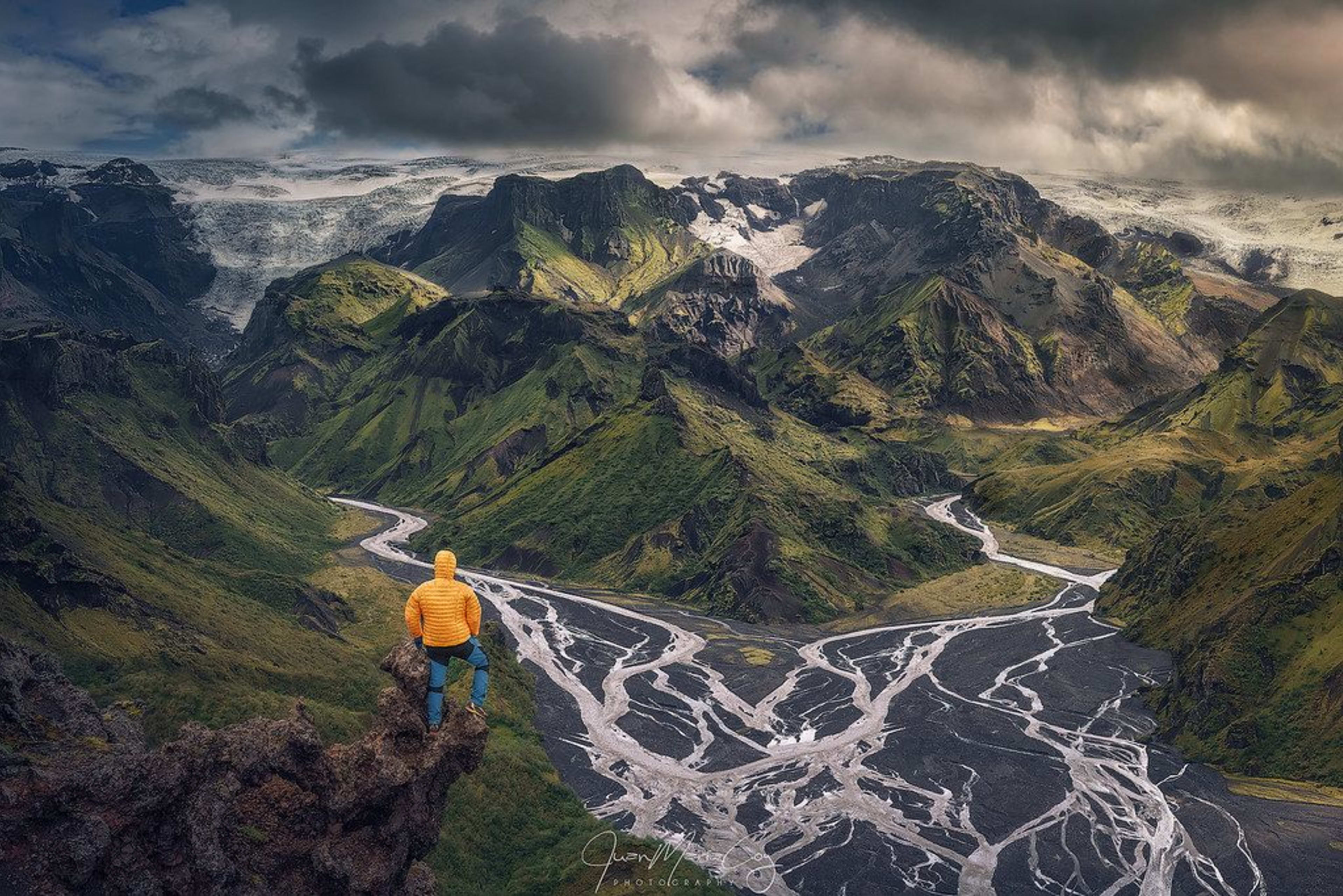 hiking on the thorsmork area