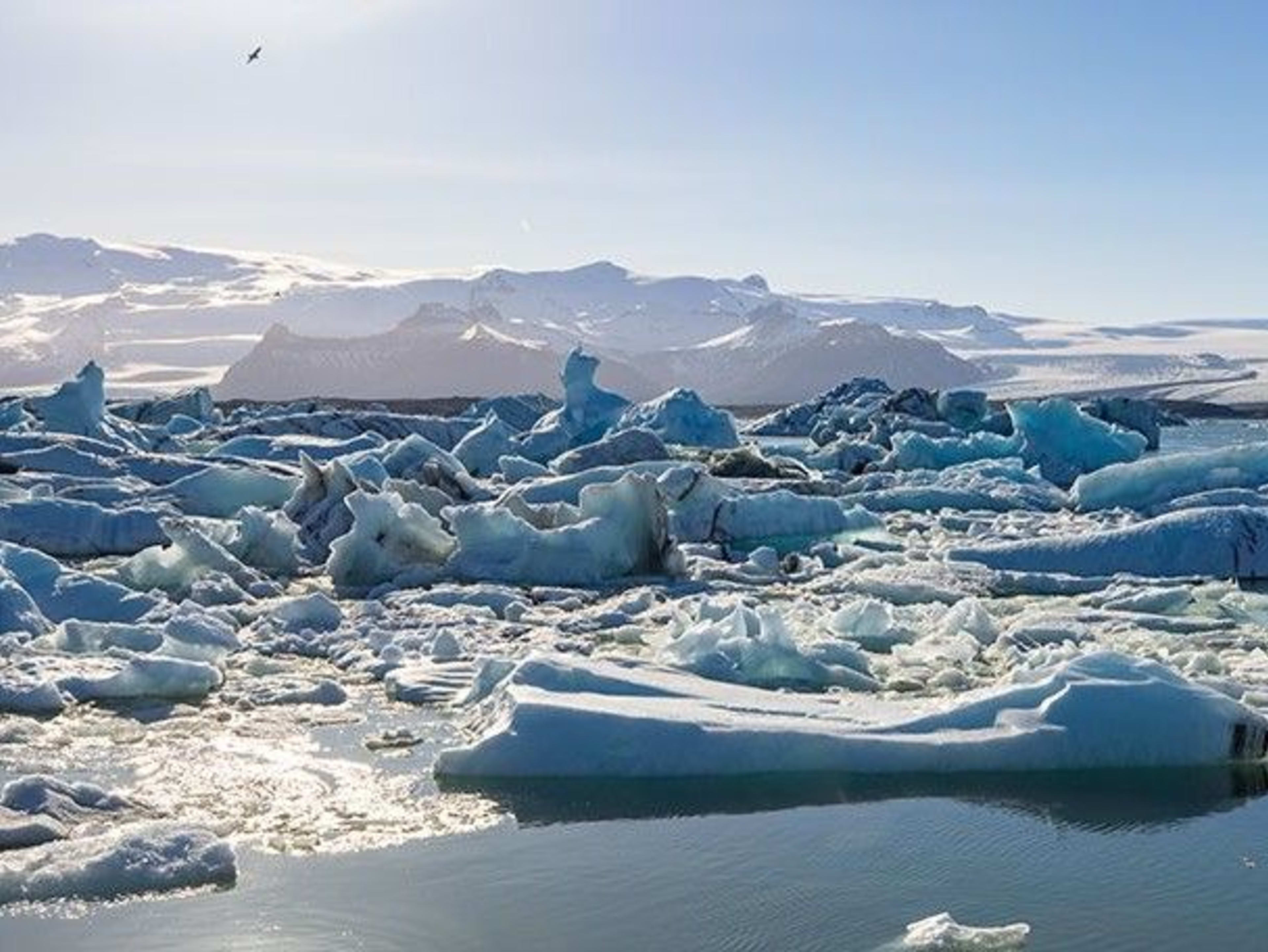 vatnajokull glacier lagoon