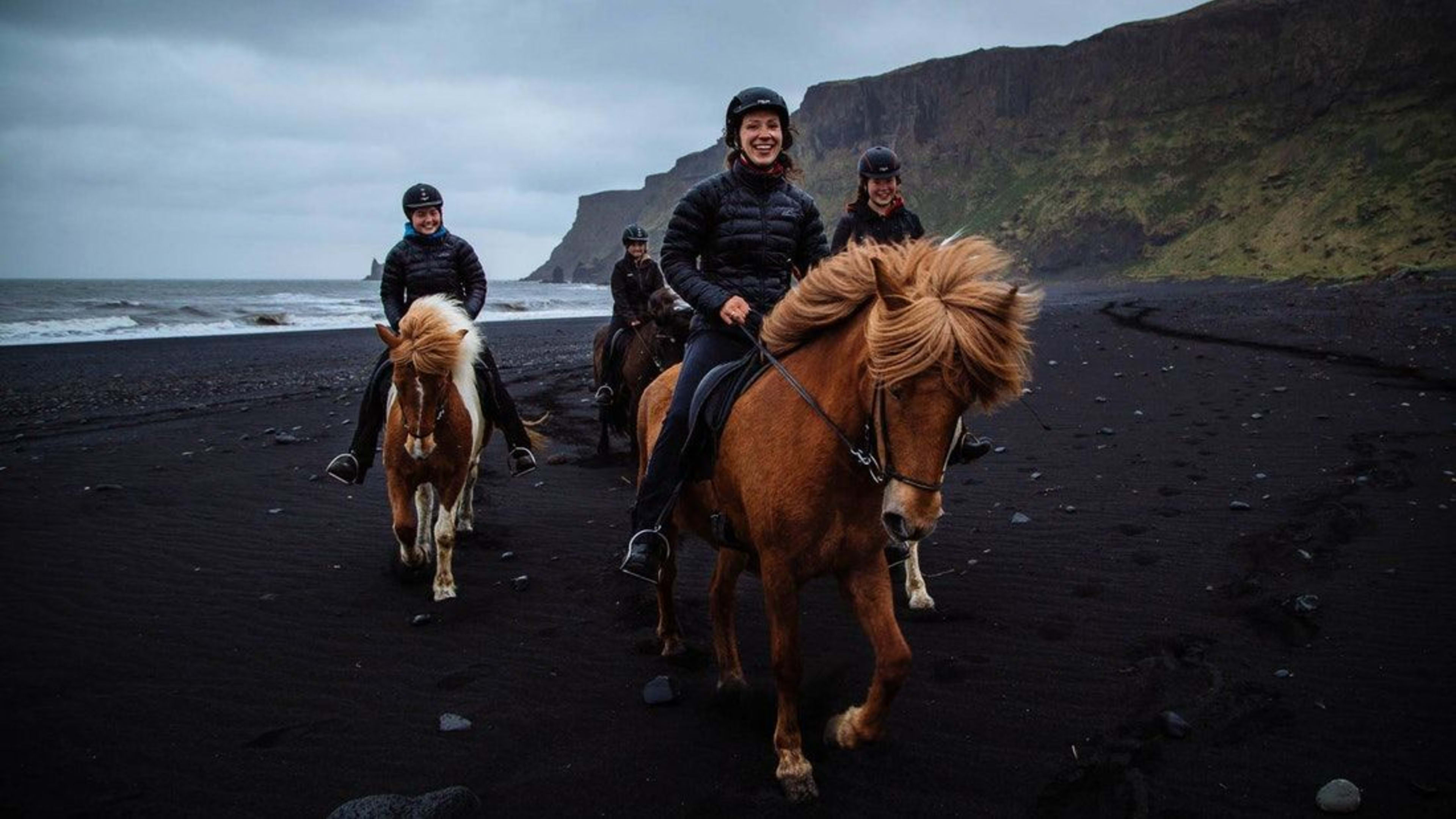 black beach riding tour