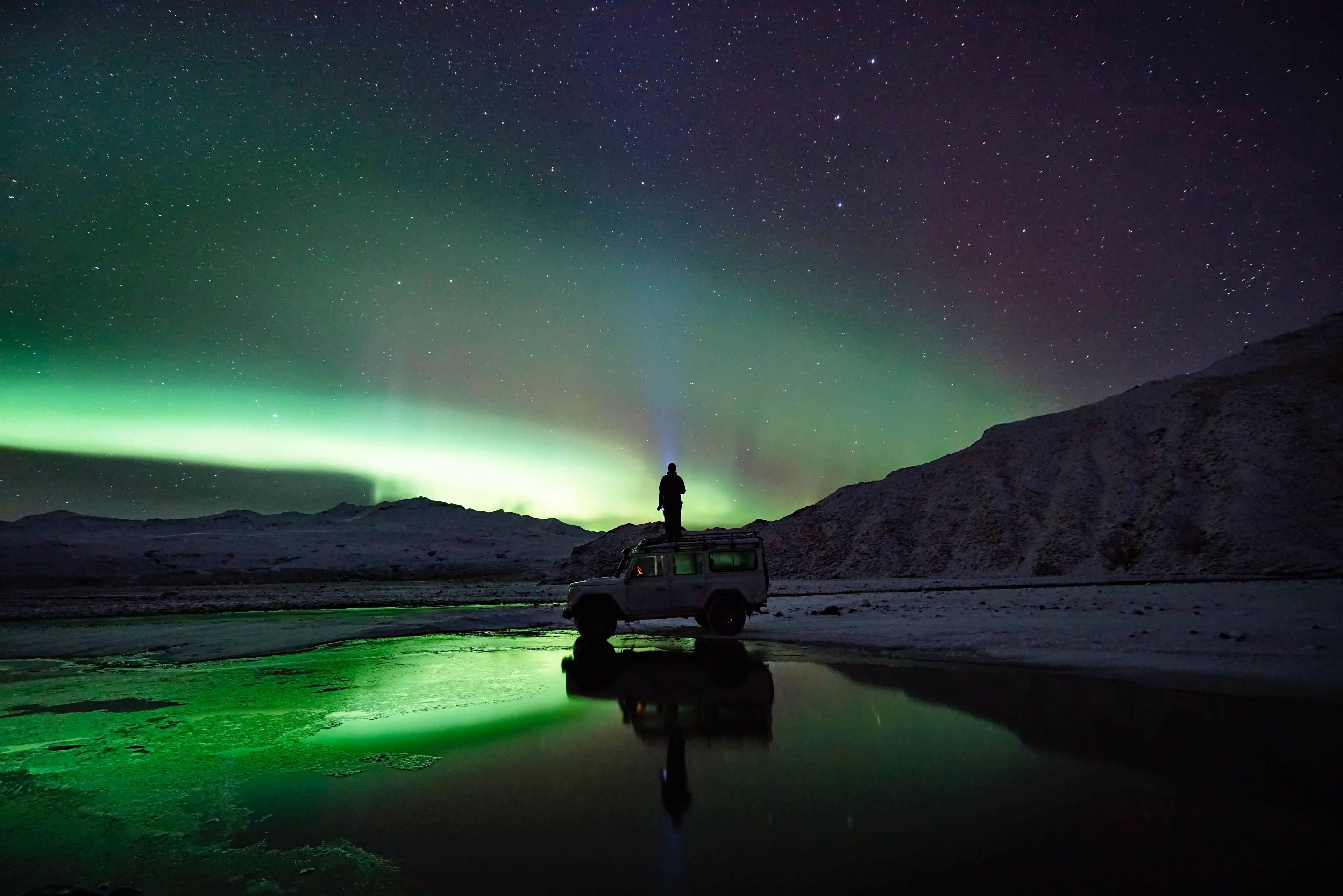 super jeep northern lights chasing