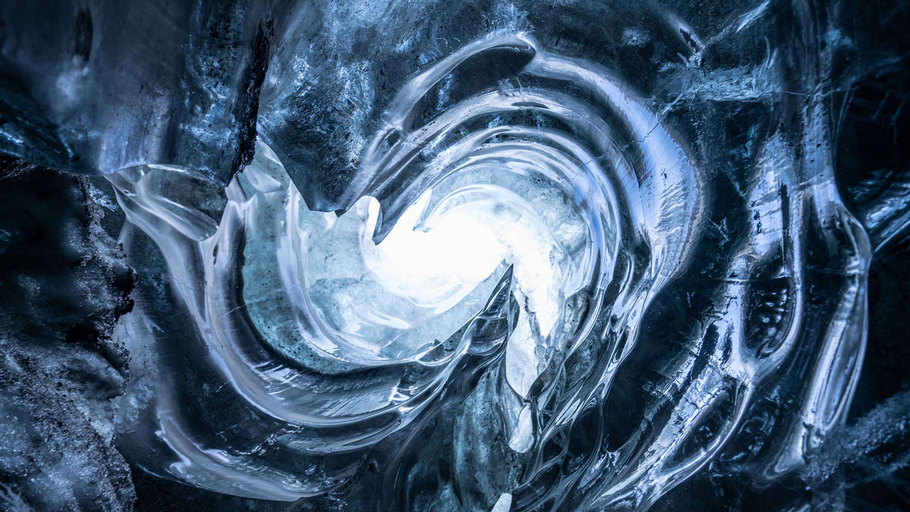 close up vatnajokull ice cave