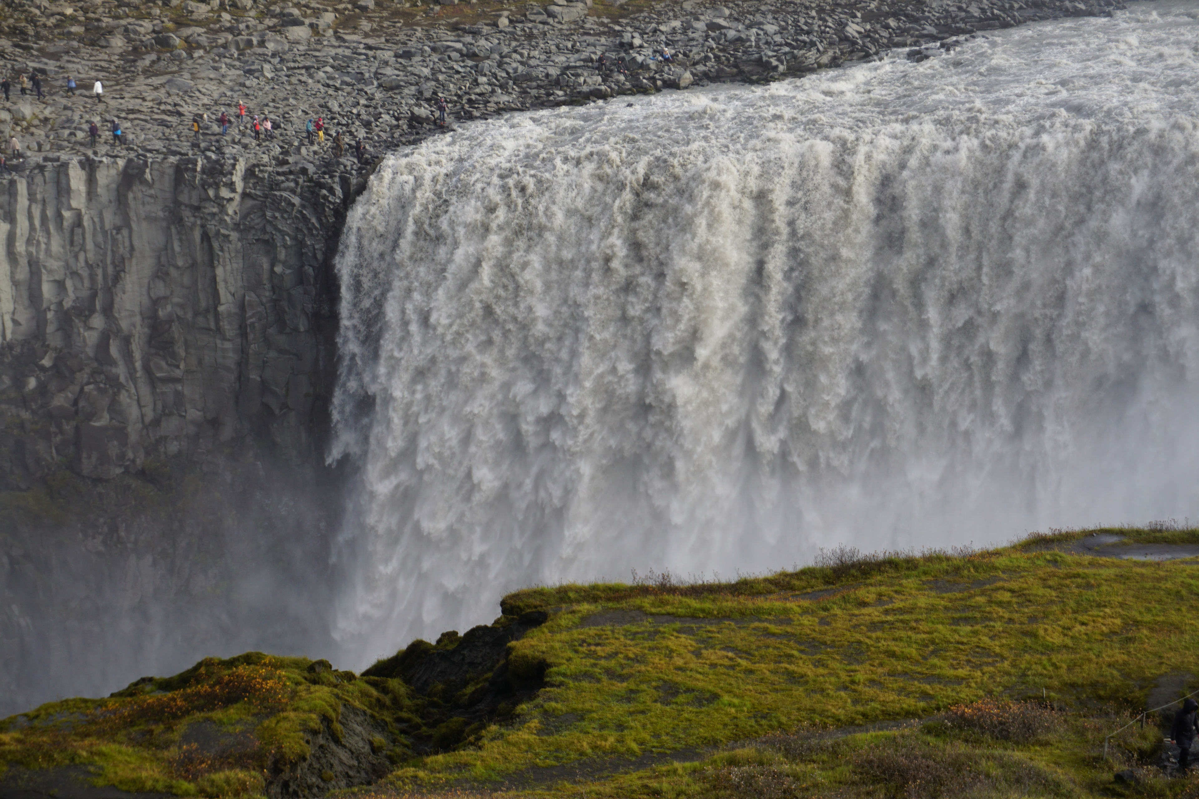 great splash of dettifoss 