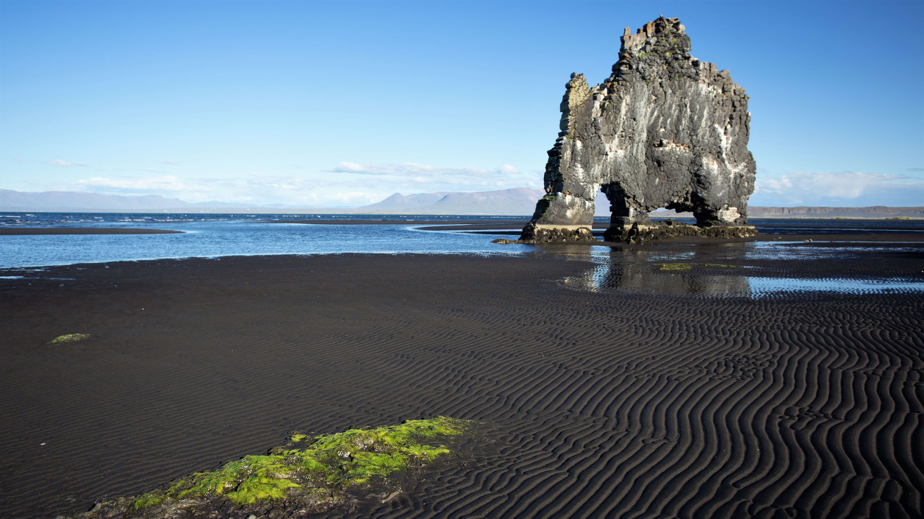 hvitserkur at the coast