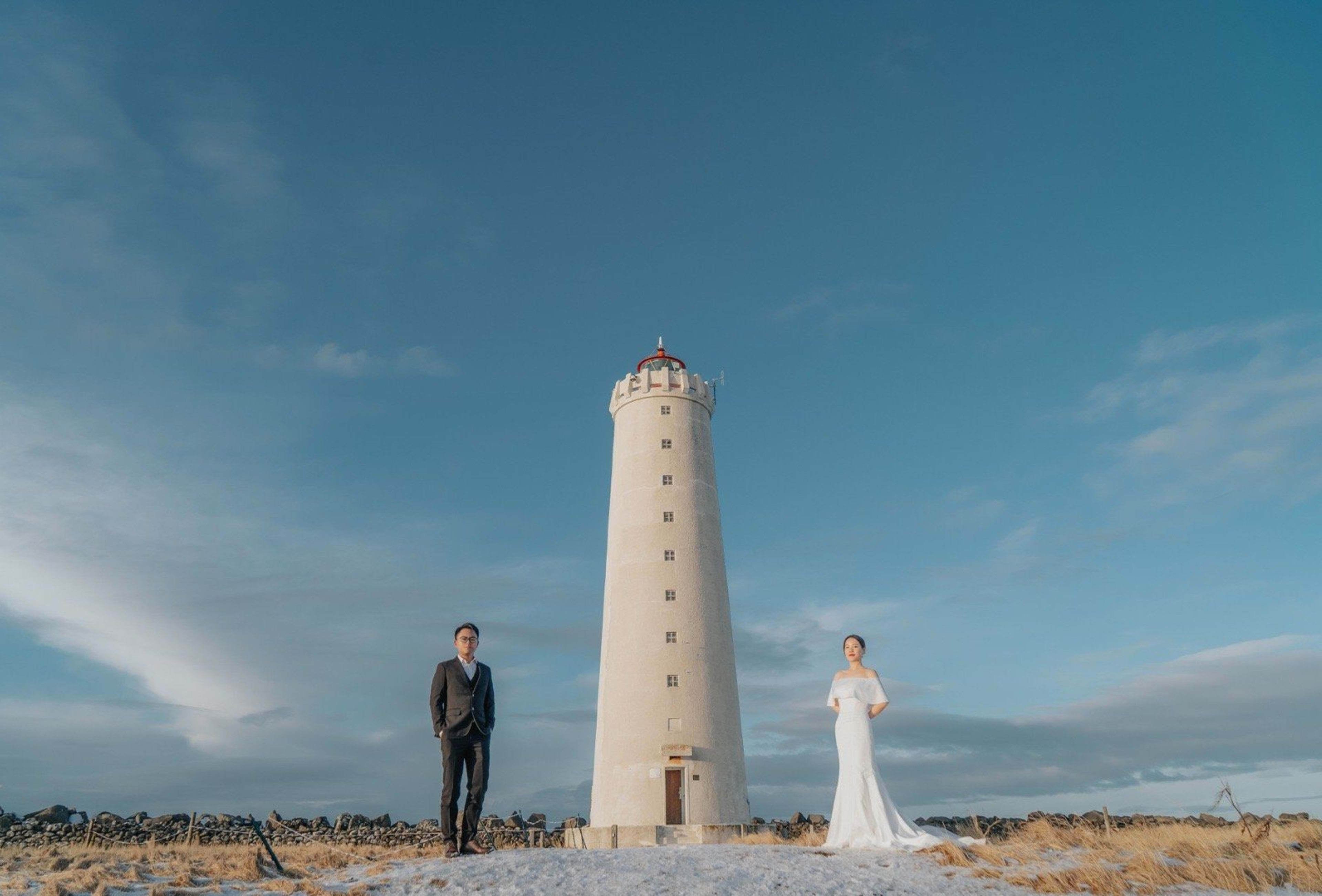 icelandic wedding photography at beacon tower