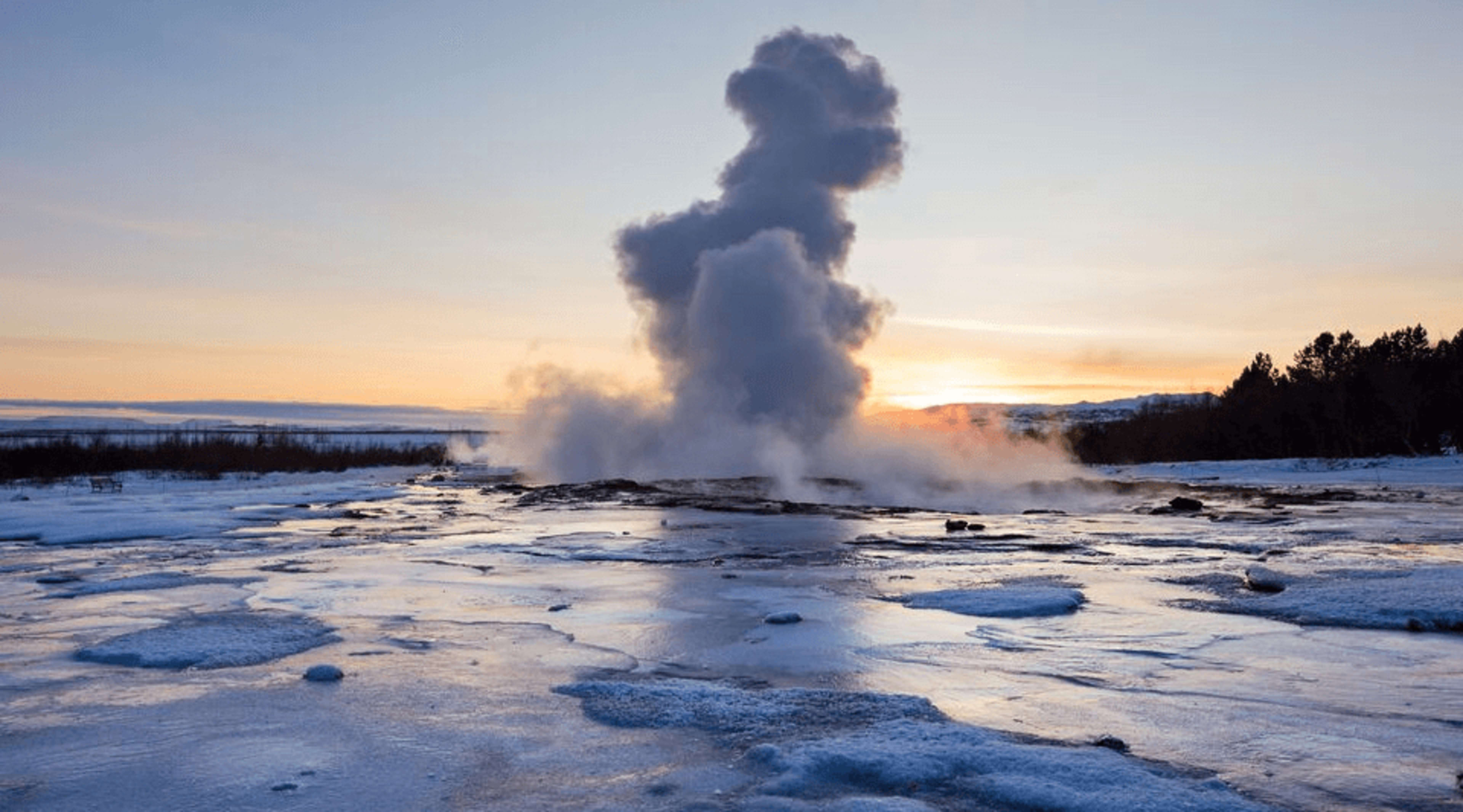 geysir eruption in winter