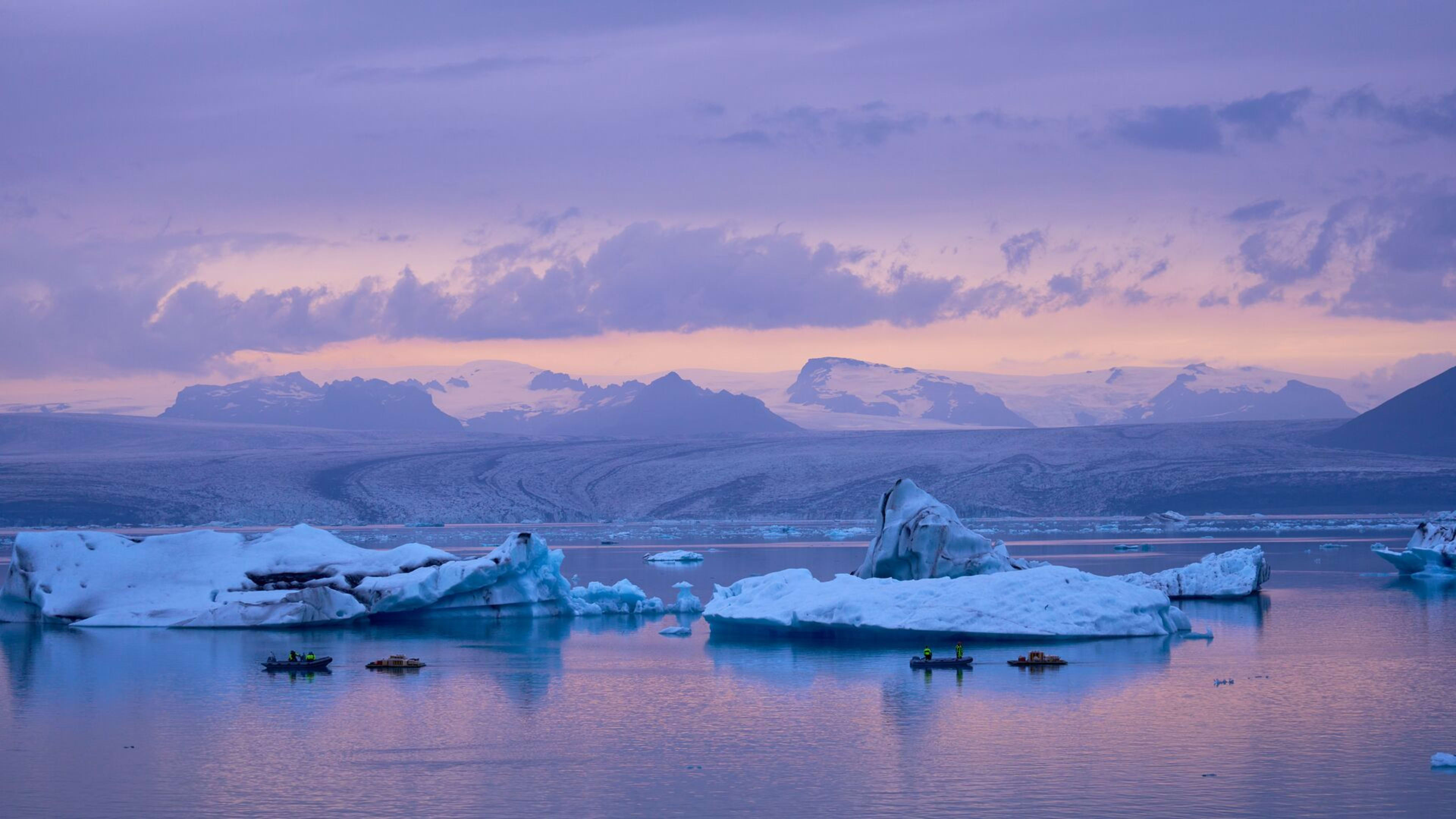 dreamy jokulsarlon in iceland