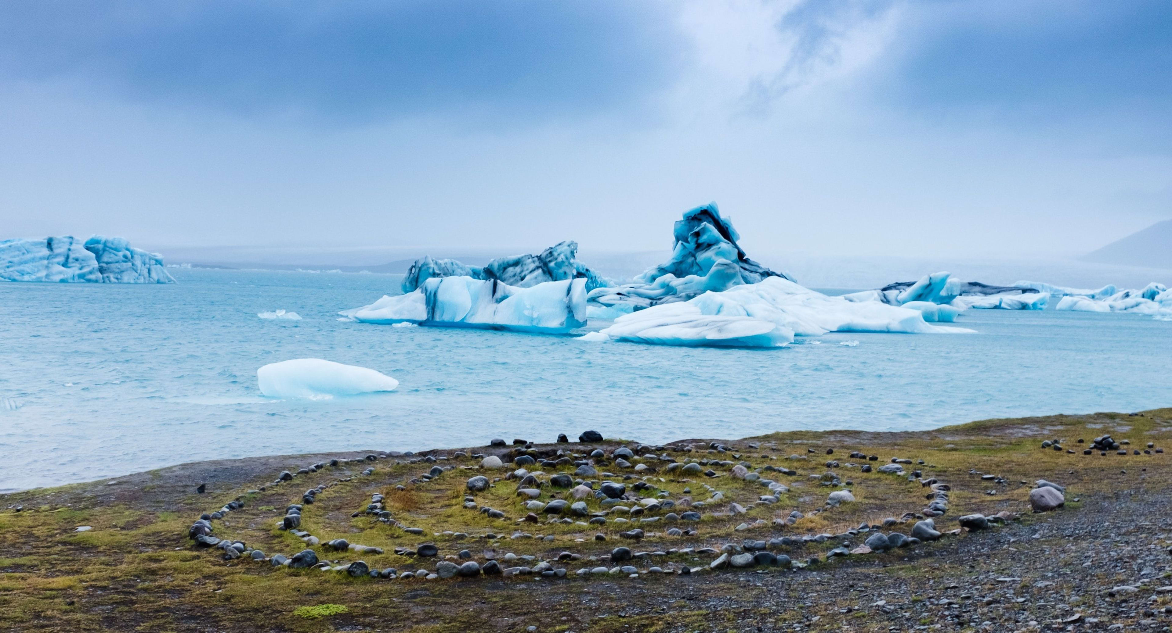 jokulsarlon and the bank