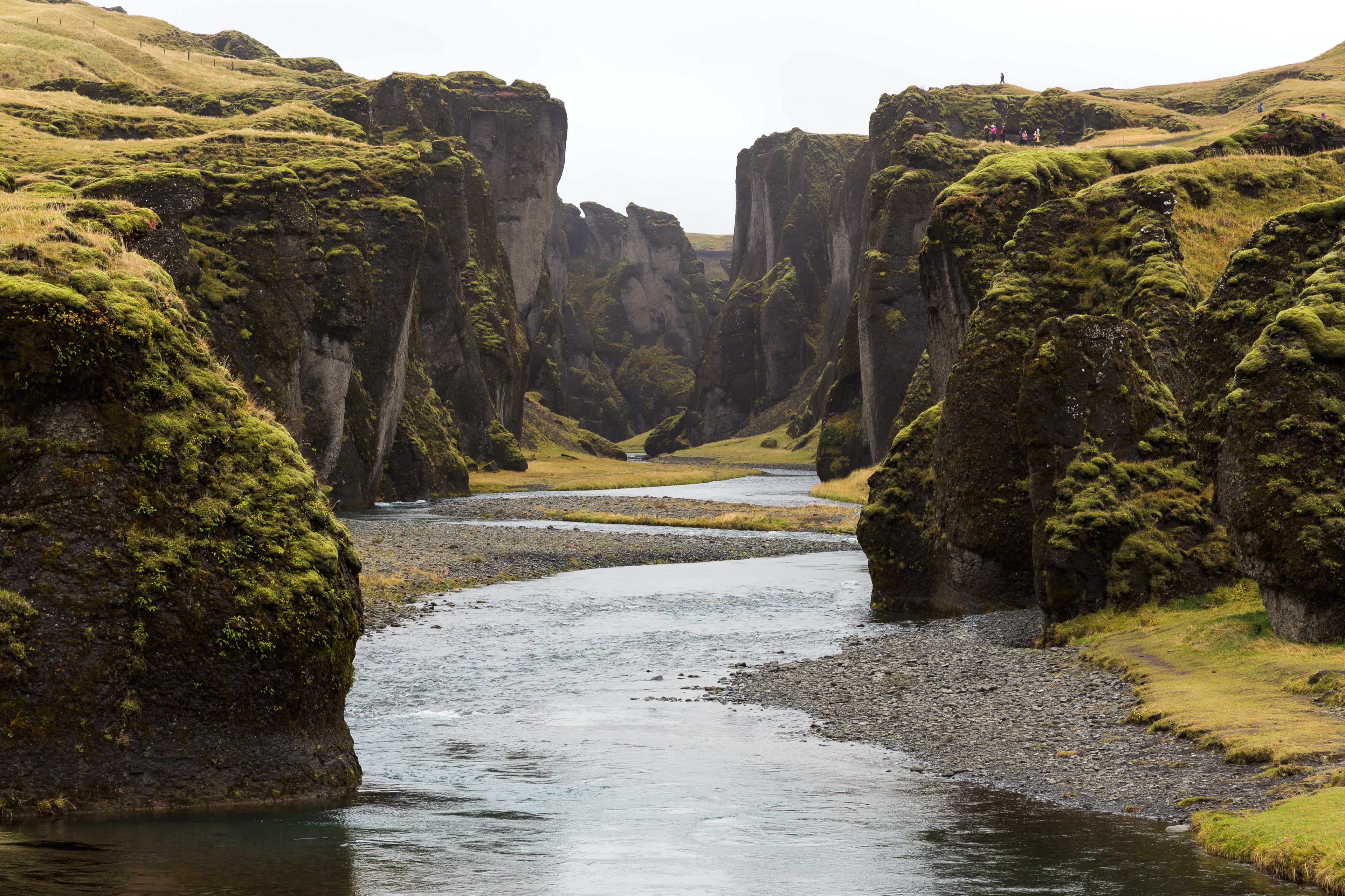 Fjadrargljufur valley