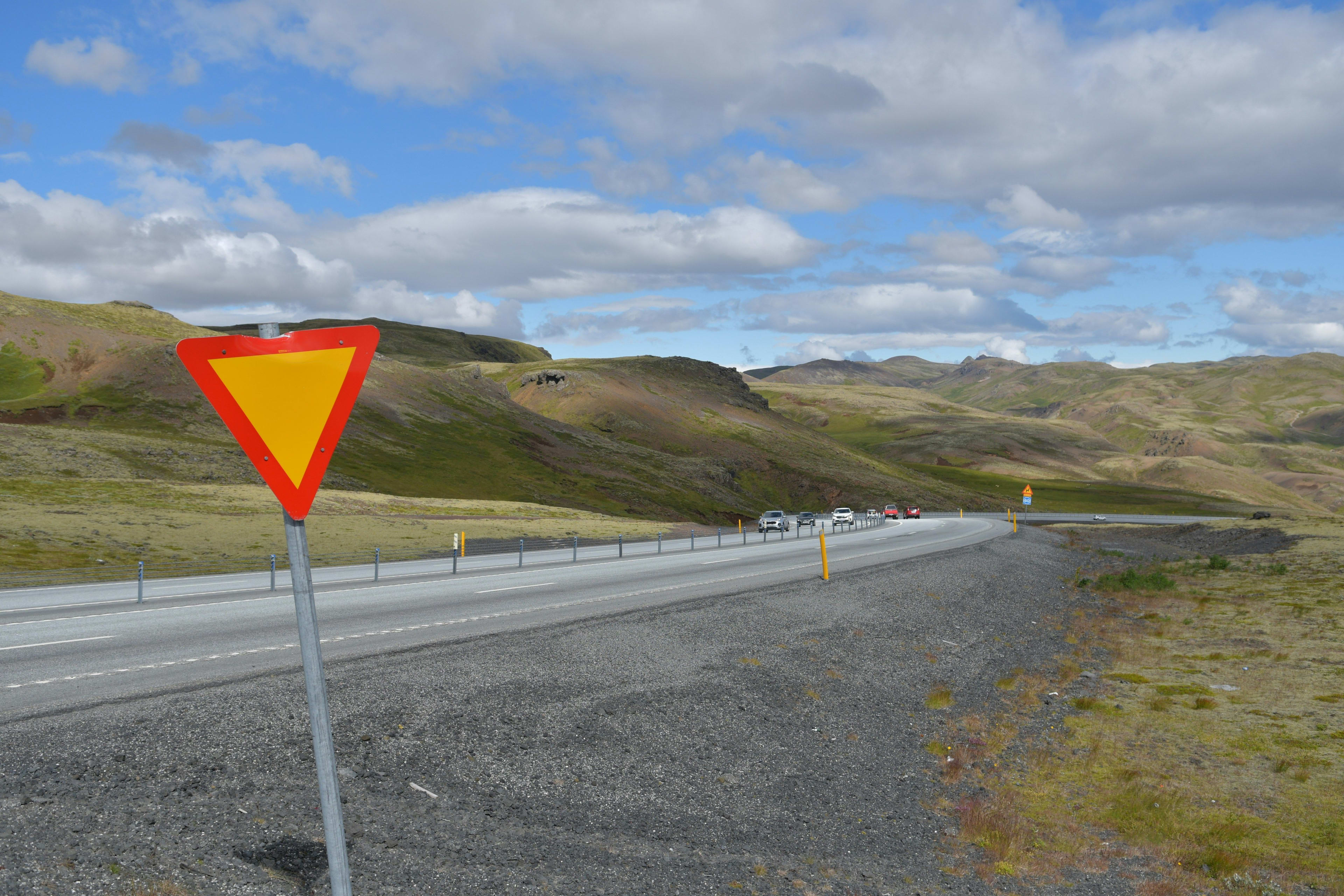 iceland road tips